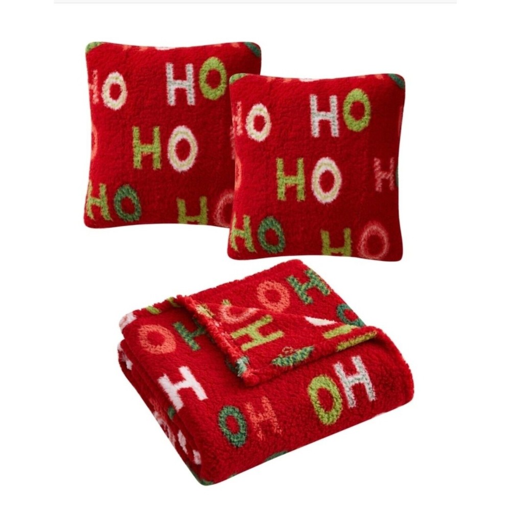 NEW | Birch Trails Holiday 3 Pack Decorative Pillows & Throw, Red  MSRP $60